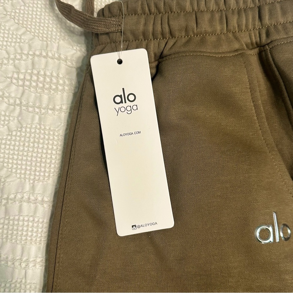 Alo Yoga Accolade Hoodie/Sweatpants Set